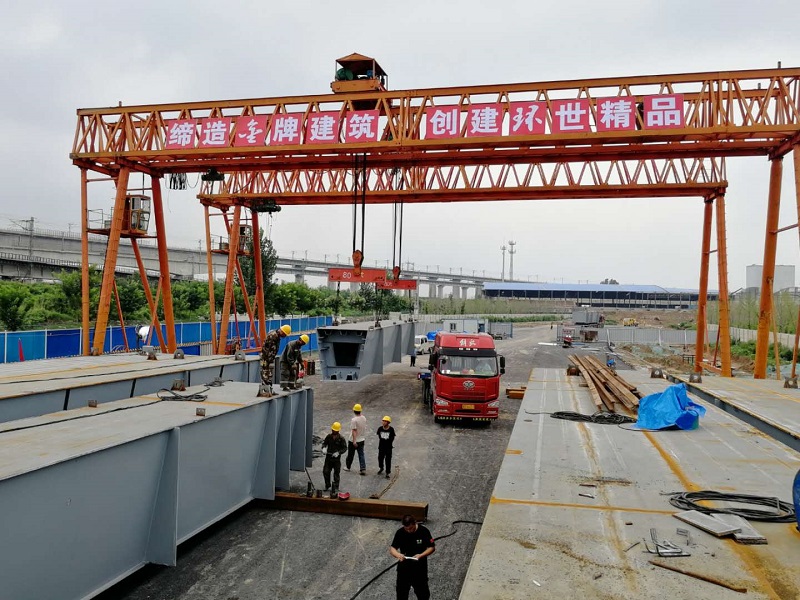 門(mén)式起重機(jī)