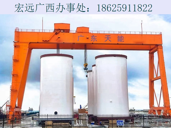 大型建筑工程150噸龍門(mén)吊