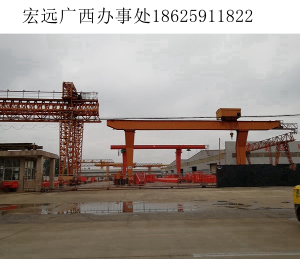 廣西柳州100T水電站龍門吊設(shè)計